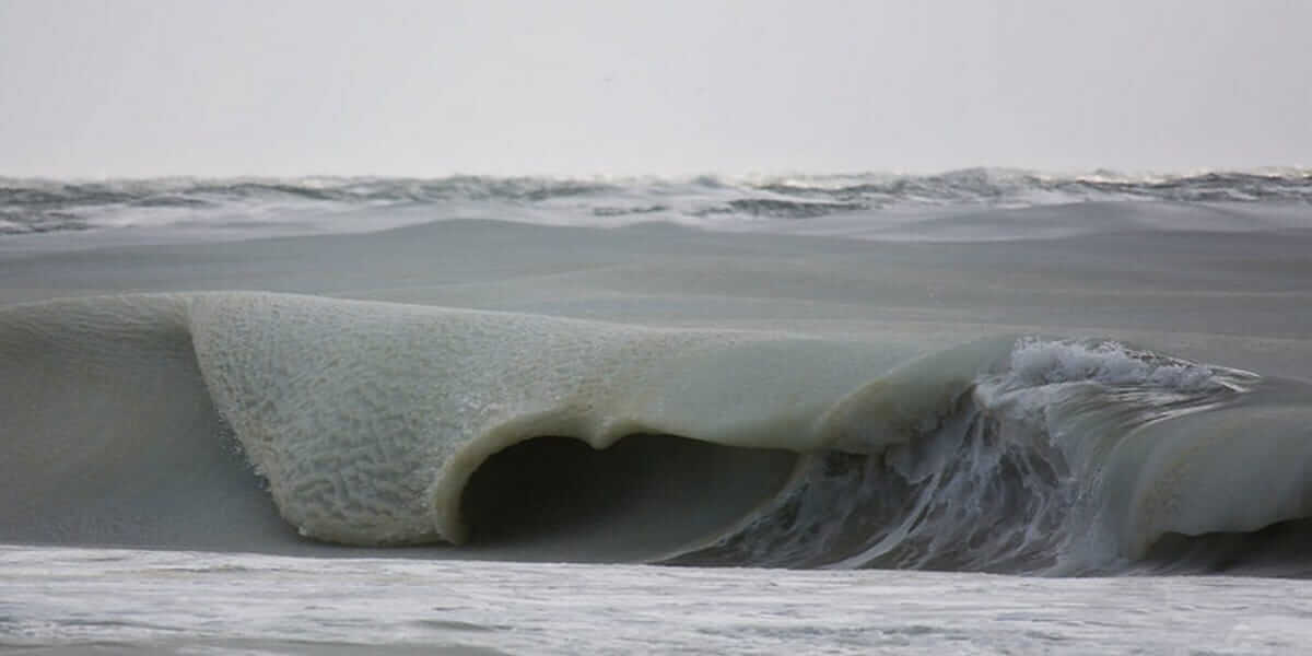5 7 - Ondas de praia americana são congeladas após ter frio intenso e as imagens são de impressionar
