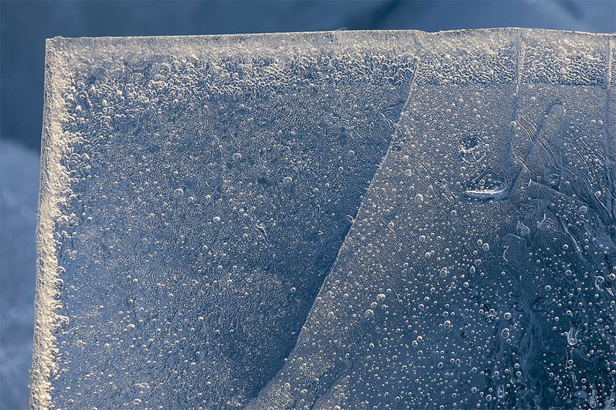 ice shards frozen lake michigan 6 5c934d9415eeb 880 - Lago congelado de Michigan se quebra em milhões de fragmentos e resulta em um lugar mágico