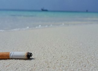 Cigarro ultrapassa o plástico como maior responsável por poluição dos oceanos