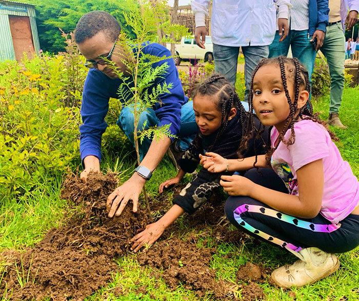 revistacarpediem.com - Etiópia quebra recorde mundial plantando 350 milhões de mudas em 12 horas