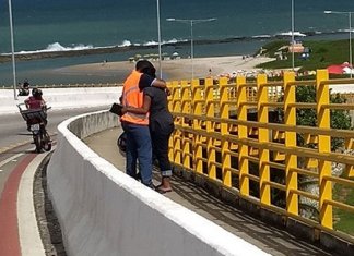 Grupo religioso acampa em ponte e evita ao menos 16 suicídios