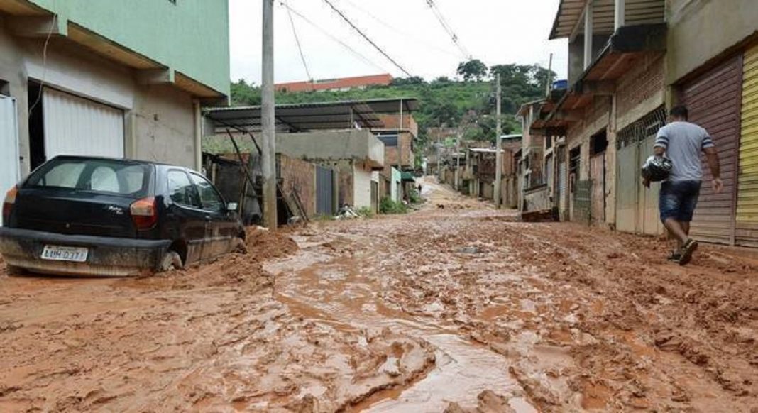 MG é atingido por chuvas e confirma 58 mortes