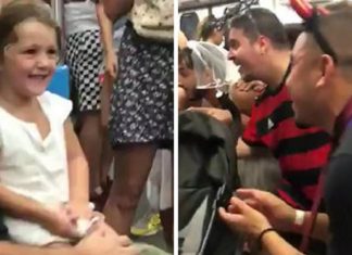 Foliões viralizam após cantarem “baby shark” para garotinha em metrô de SP