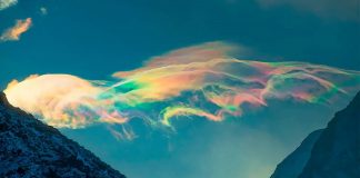 Nuvens multicoloridas e fluorescentes no céu da Sibéria encantam o mundo todo