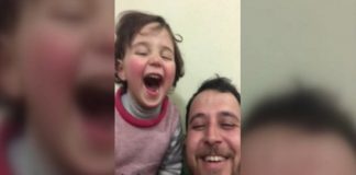 Pai inventa jogo para distrair filha de 4 anos enquanto bombas caem na Síria