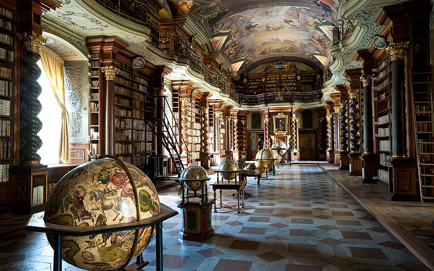 revistacarpediem.com - Com quase 300 anos, a biblioteca mais linda do mundo fica em Praga