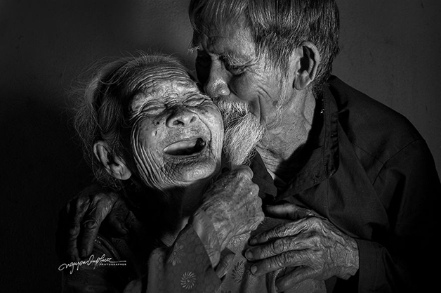 revistacarpediem.com - Ensaio fotográfico eterniza momentos incrivelmente fofos de casal: juntos há 90 anos