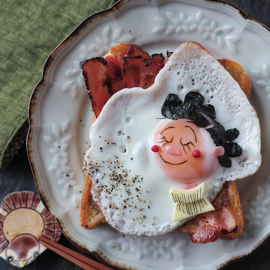 ovos fritos obra de arte 3 - Essa mãe japonesa faz belas obras de arte com ovos fritos
