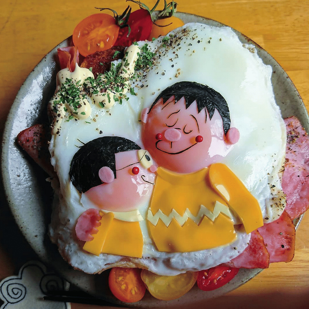 revistacarpediem.com - Essa m&atilde;e japonesa faz belas obras de arte com ovos fritos