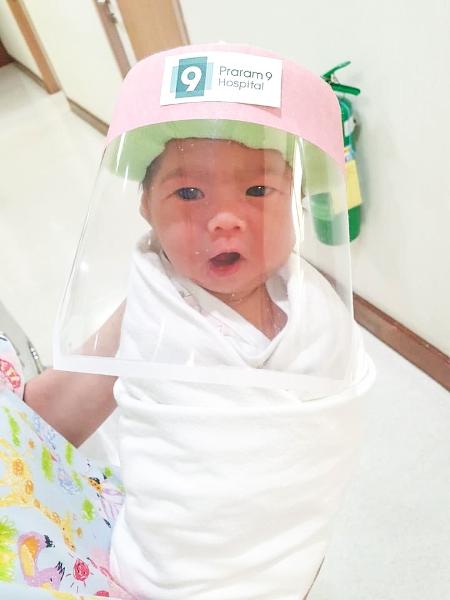 protetoresbebes - Bebês ganham protetores faciais em maternidade para protegê-los na Tailândia