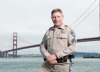 Esse policial já impediu que mais de 200 pessoas pulassem da ponte Golden Gate.