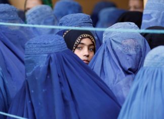 29 proibições de meninas e mulheres no Afeganistão. O regime do Talibã os suprime de tudo