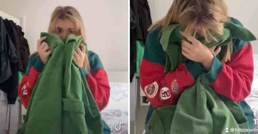 Jovem recupera casaco da mãe falecida e desaba em lágrimas ao abraçá-lo