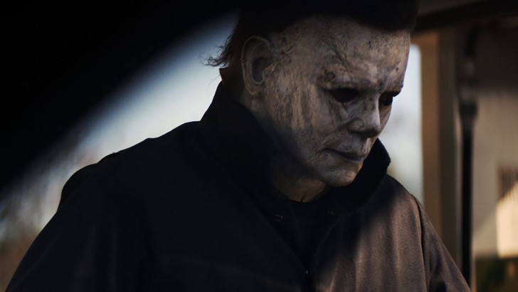 revistacarpediem.com - Michael Myers é "cancelado" por assassinar casal gay em Halloween Kills: 'Ele é homofóbico'