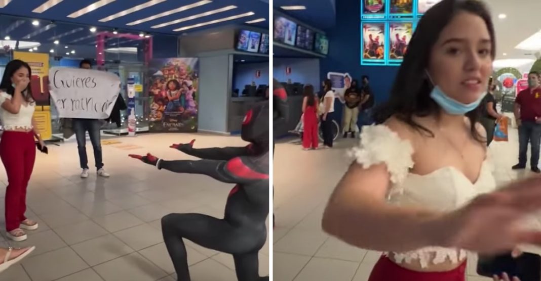 Jovem se disfarça de Homem-Aranha para pedir amiga em namoro no cinema, mas ela rejeita [VIDEO]