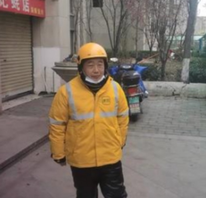 delivery real - Entregador de delivery ouve planos suicidas de cliente e impede uma tragédia na China
