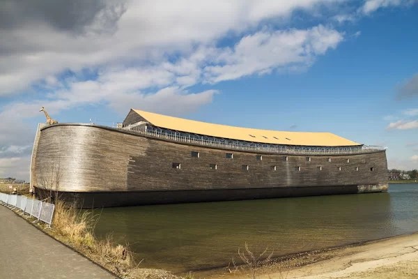 revistacarpediem.com - Homem passa mais de 2 décadas construindo réplica 'real' da Arca de Noé e finalmente a terminou