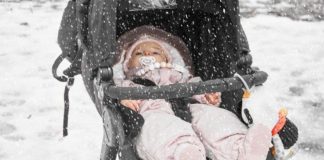 Bebês dormem do lado de fora, na neve, nos países nórdicos – e isso é aparentemente normal por lá