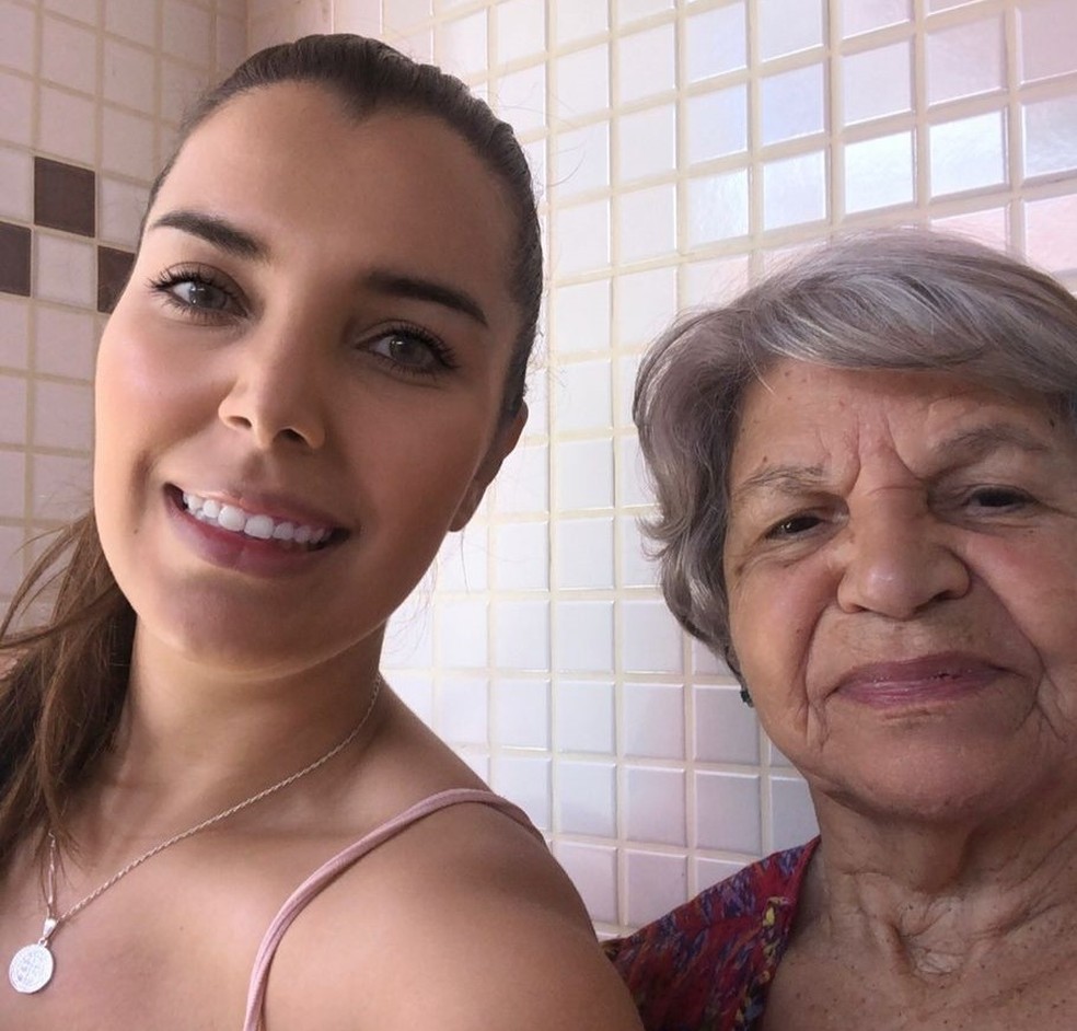 jessica elza - Vovó de 82 anos coloca Alexa que ganhou de presente para rezar com ela e viraliza [VIDEO]