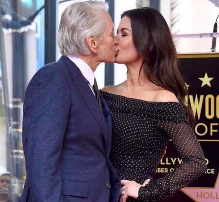 revistacarpediem.com - Em vídeo emocionante, Michael Douglas celebra 21 anos de casamento com sua Catherine Zeta-Jones