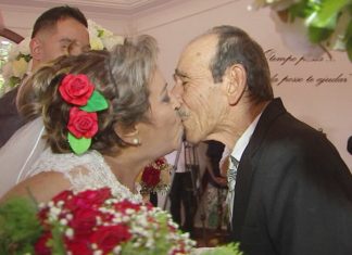Ex-namorados se reencontram 48 anos depois e se casam em lar de idosos