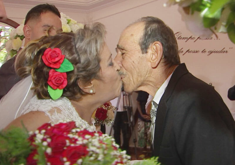 casal - Ex-namorados se reencontram 48 anos depois e se casam em lar de idosos