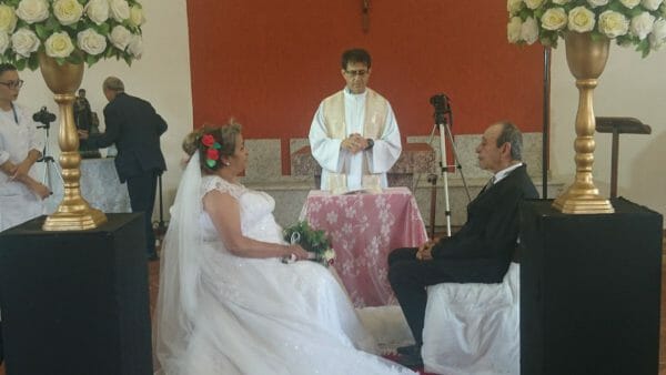 revistacarpediem.com - Ex-namorados se reencontram 48 anos depois e se casam em lar de idosos